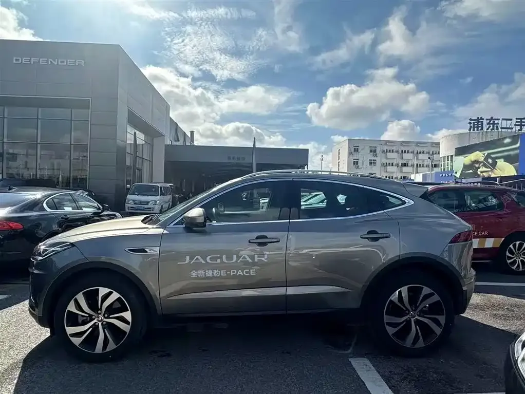 Jaguar E-PACE 2023 из CN, фото 6