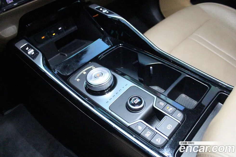 Kia Sorento — фото 9