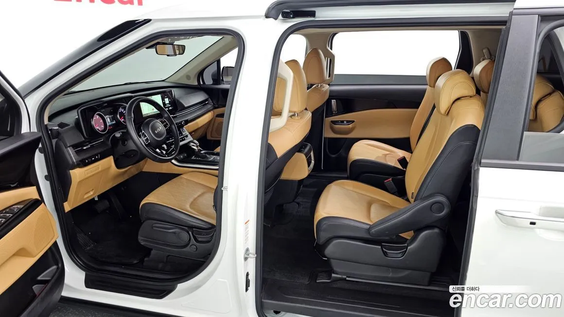 Kia Carnival — фото 10