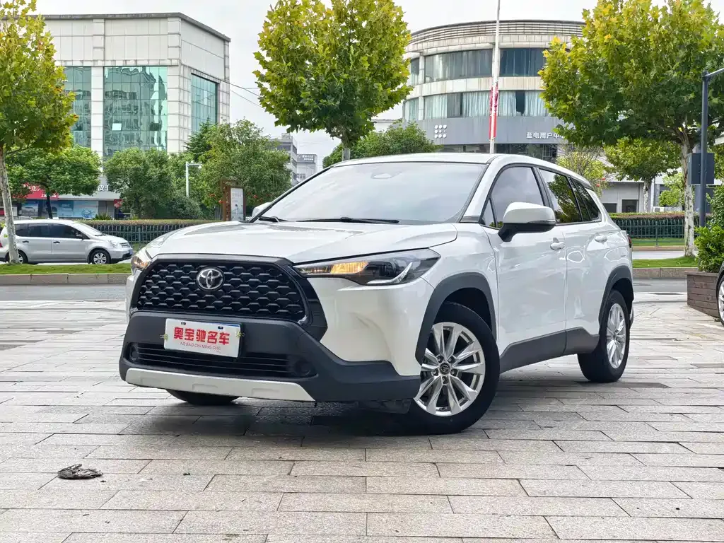 Toyota Corolla Cross 2023 из CN, фото 1