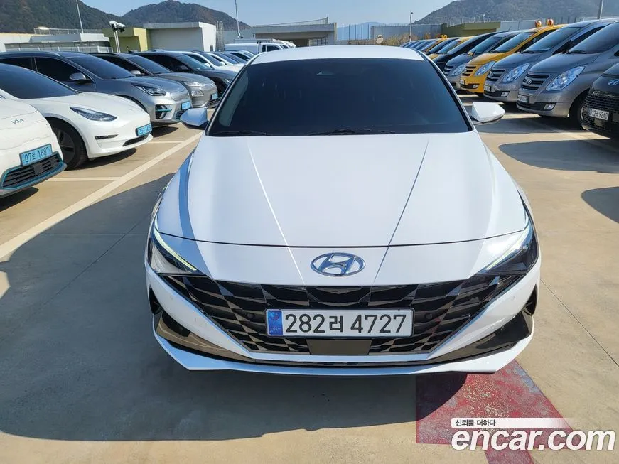Hyundai AVANTE 2023 из KR, фото 1