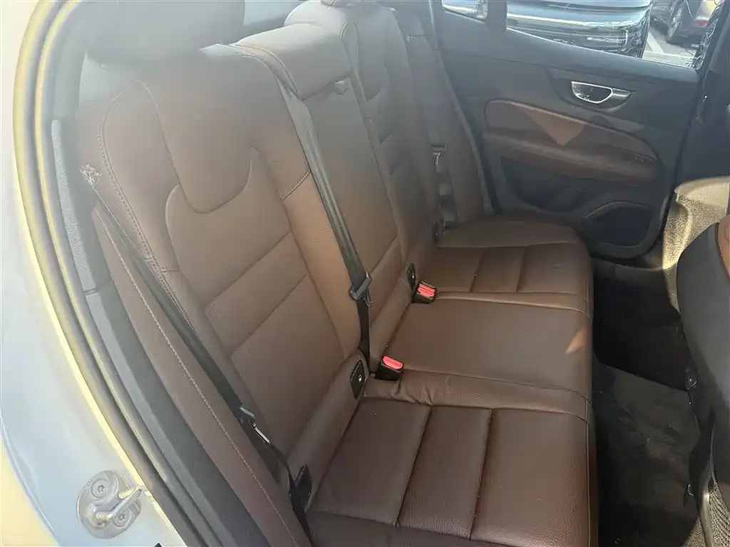 Volvo S60 2024 из CN, фото 10