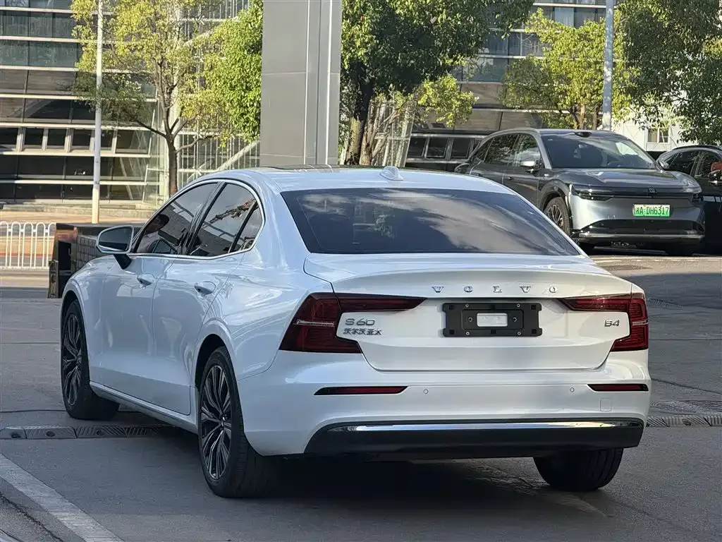 Volvo S60 2024 из CN, фото 6