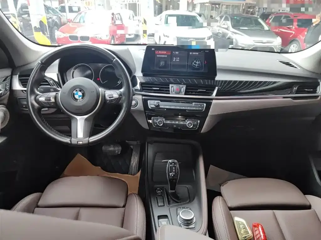 BMW X1 — фото 10