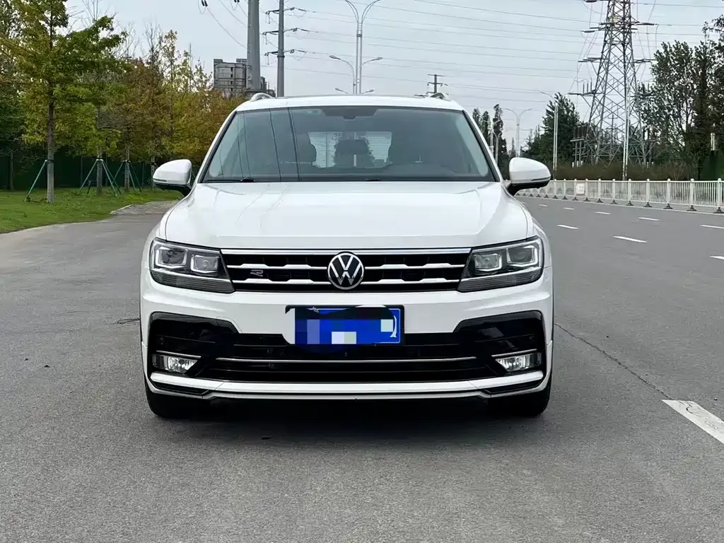 Volkswagen Tiguan L 2021 из CN, фото 2
