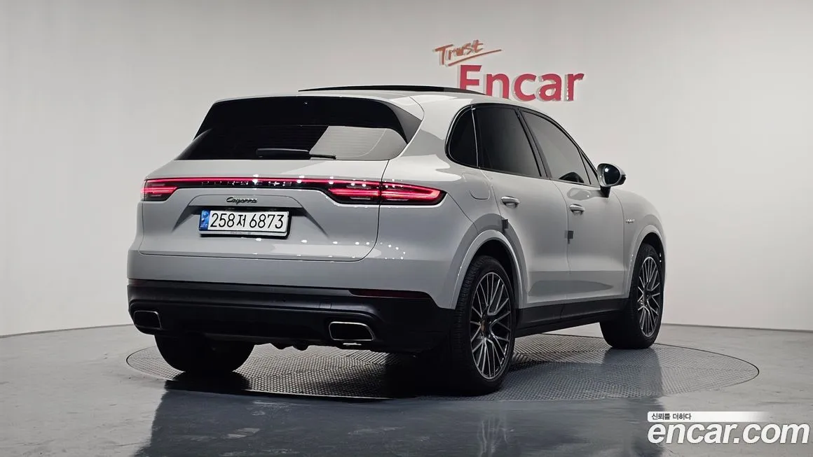 Porsche Cayenne 2021 из KR, фото 2