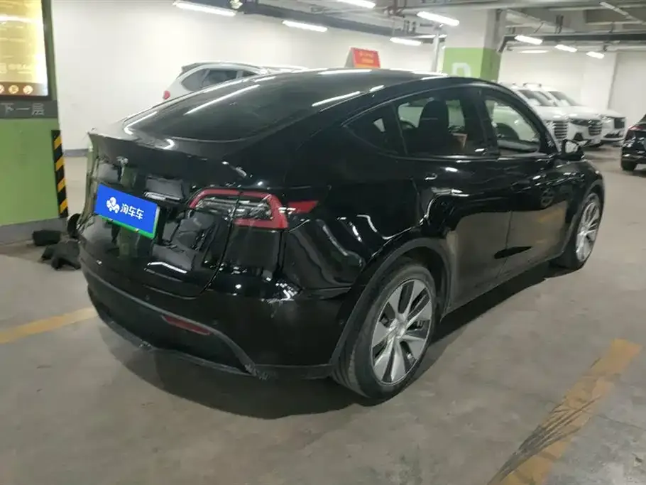 Tesla Model Y — фото 3