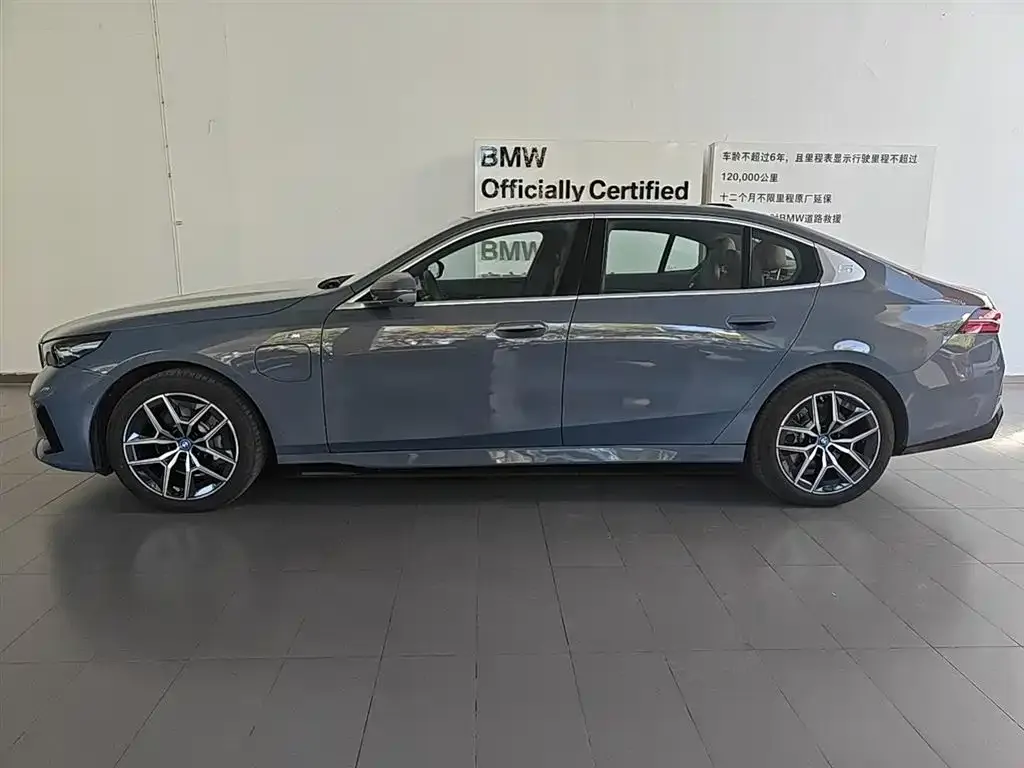 BMW i5 — фото 2