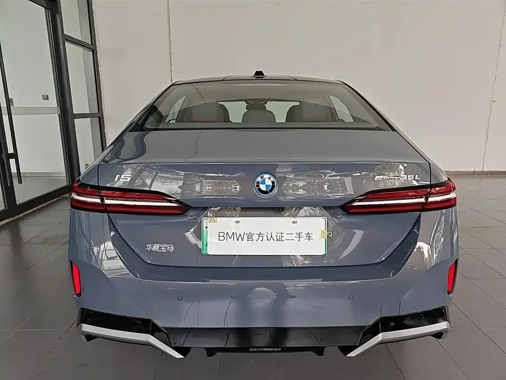 BMW i5 — фото 5
