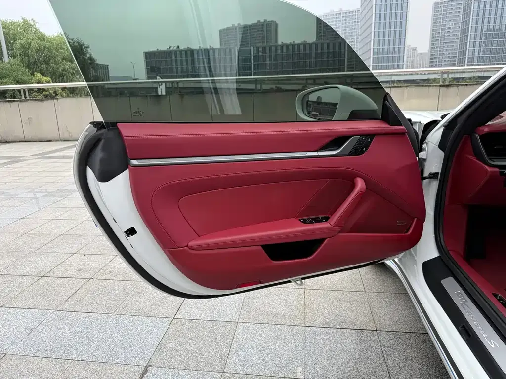 Porsche 911 2024 из CN, фото 10