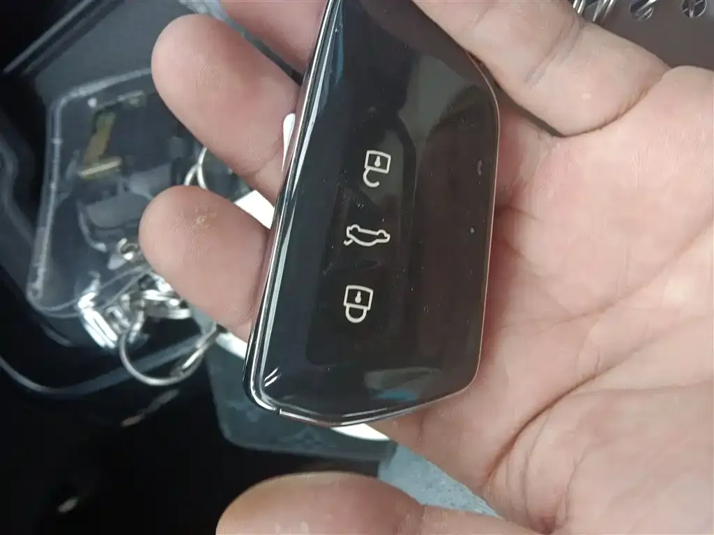 Volkswagen ID.4 X 2023 из CN, фото 8