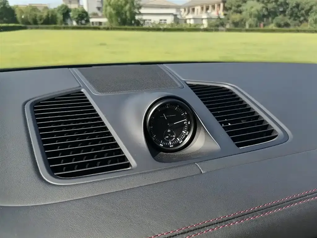 Porsche Cayenne Hybrid 2021 из CN, фото 2