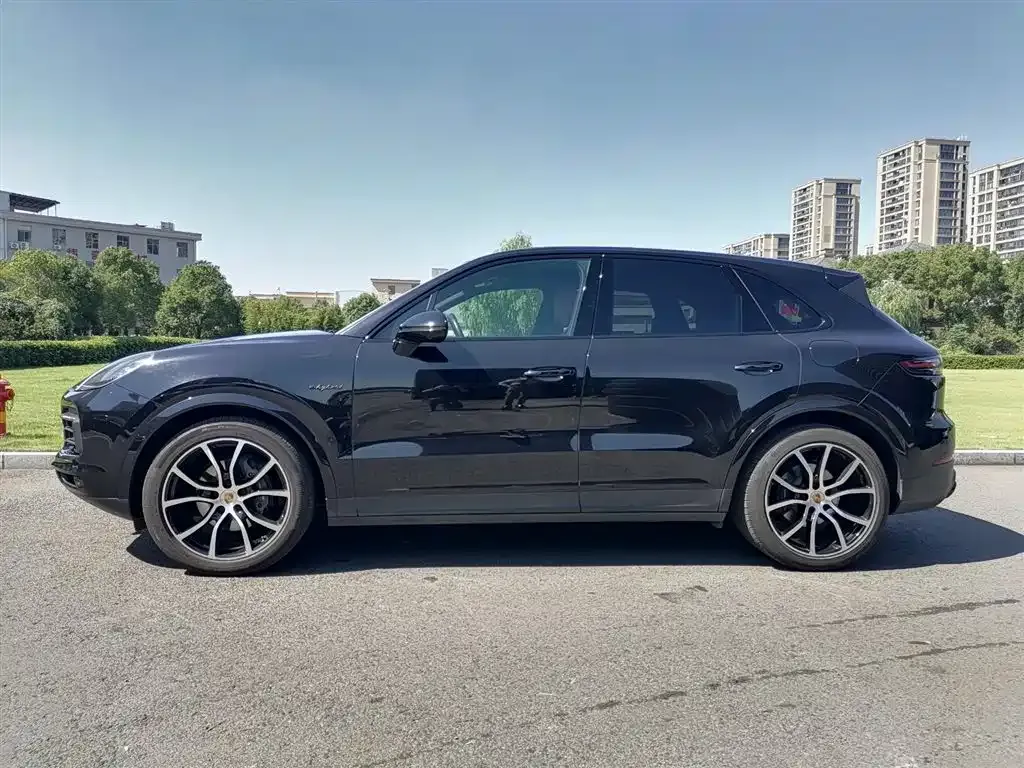 Porsche Cayenne Hybrid 2021 из CN, фото 3
