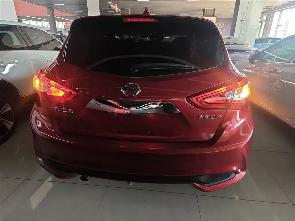 Nissan Tiida 2023 из CN, фото 6