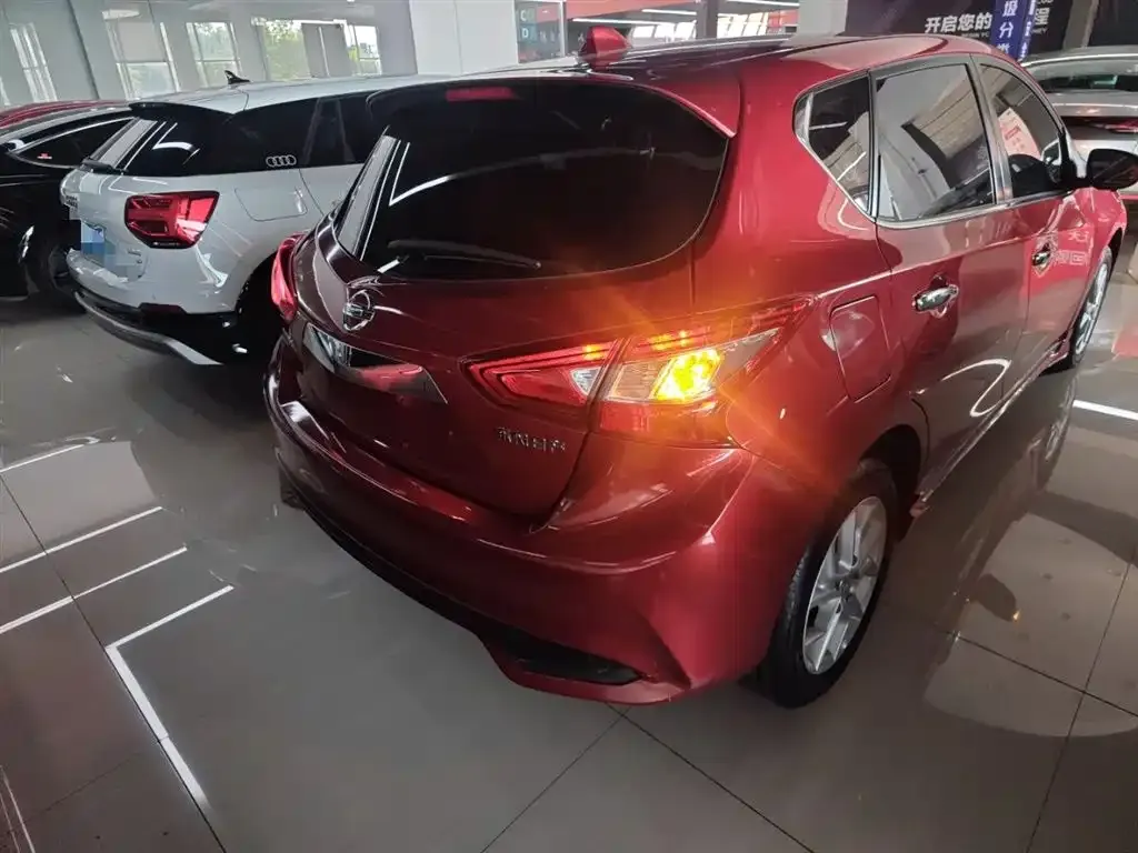 Nissan Tiida 2023 из CN, фото 7