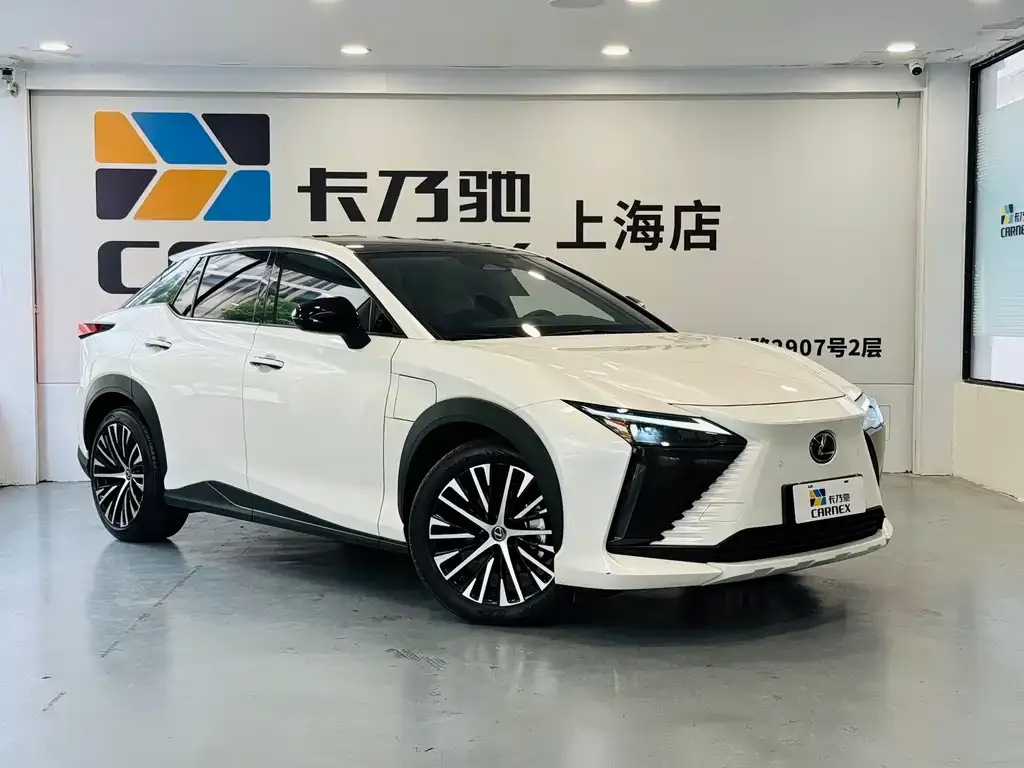 Lexus RZ — фото 3