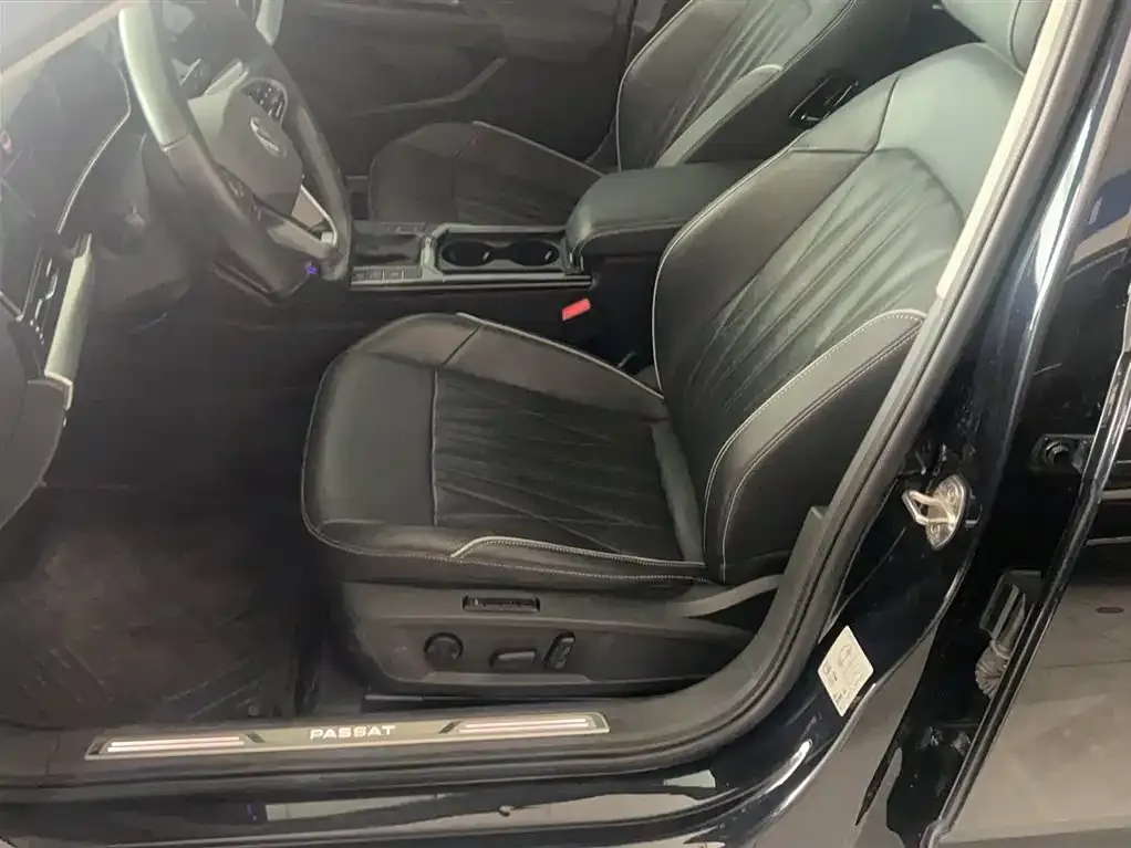 Volkswagen Passat — фото 6