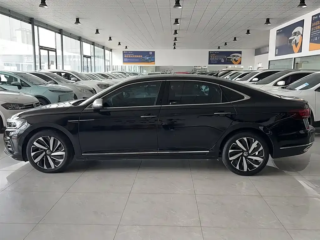 Volkswagen Passat — фото 8