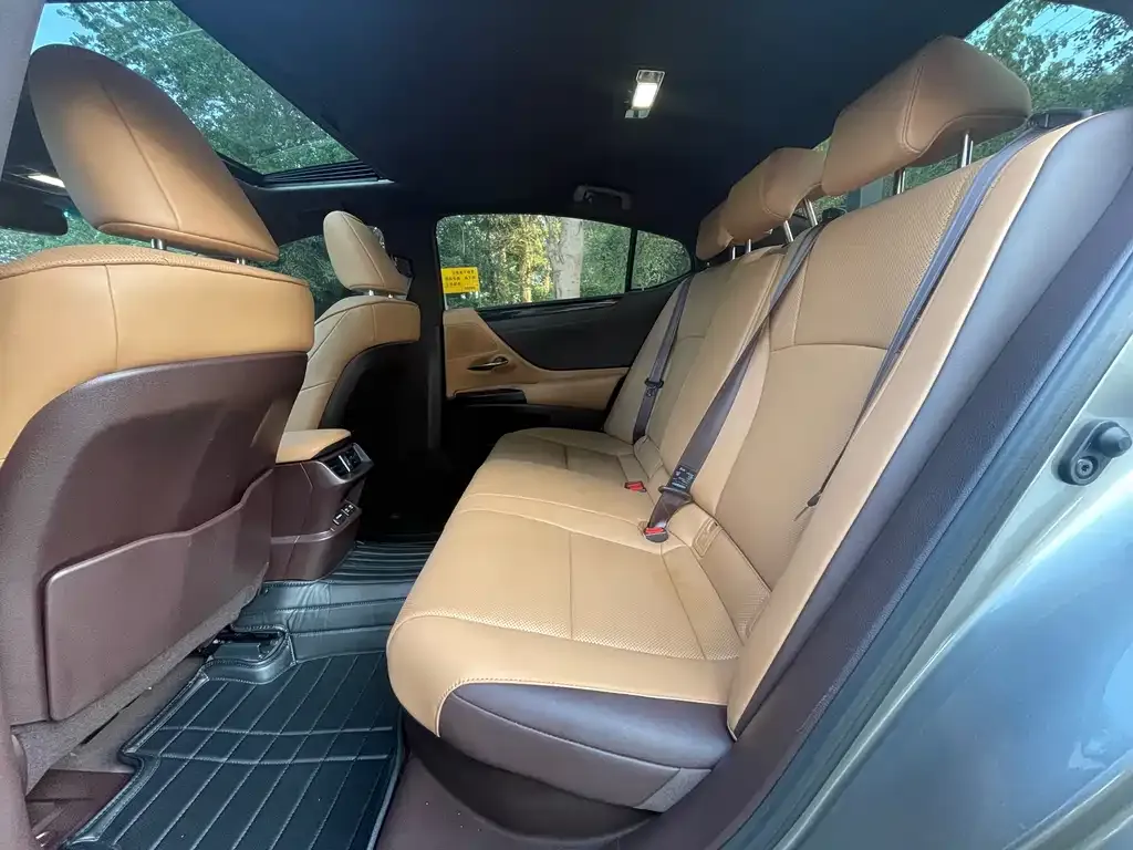 Lexus ES 2021 из CN, фото 6