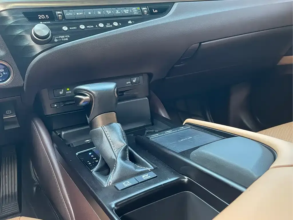 Lexus ES 2021 из CN, фото 8