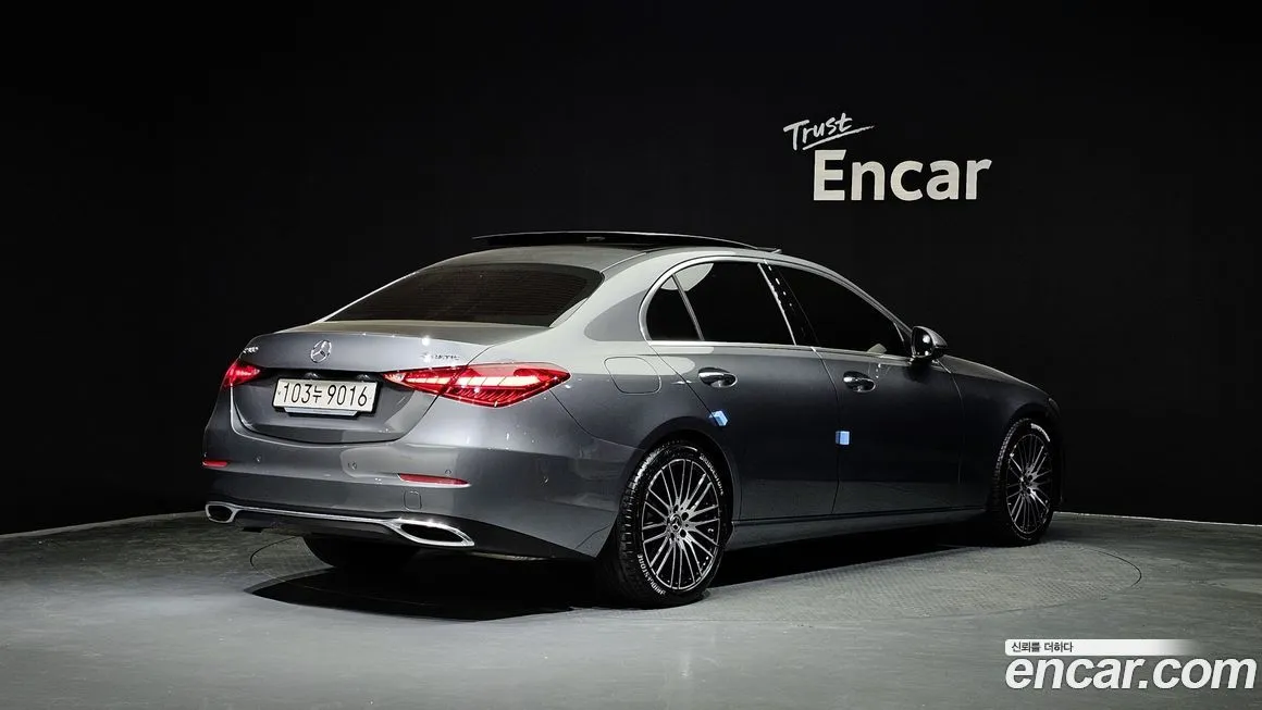 Mercedes-Benz C-Class 2024 из KR, фото 2