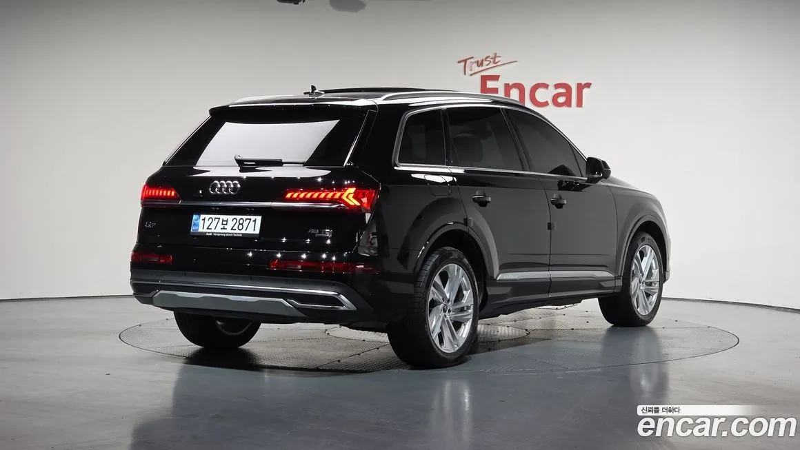 Audi Q7 — фото 2