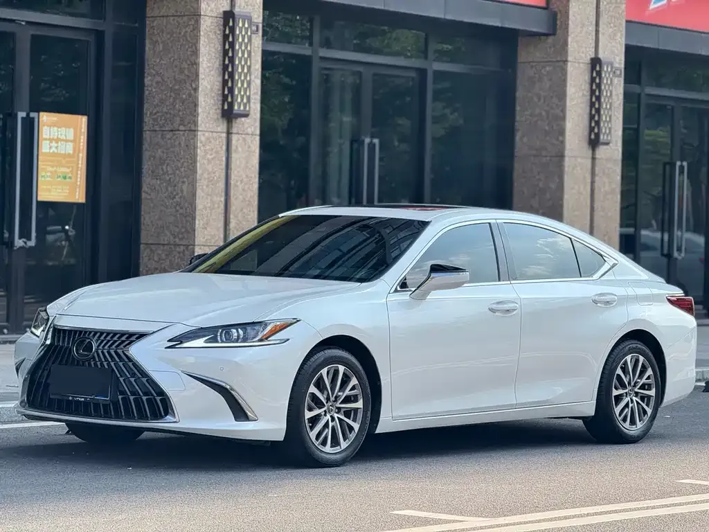 Lexus ES 2022 из CN, фото 1