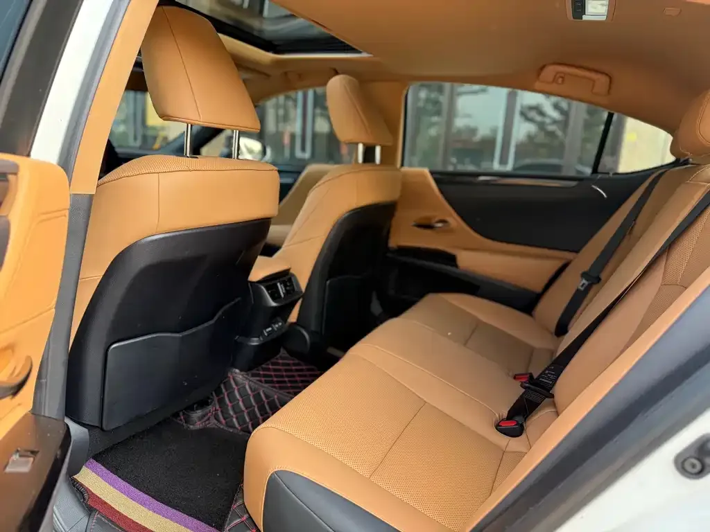 Lexus ES 2022 из CN, фото 5