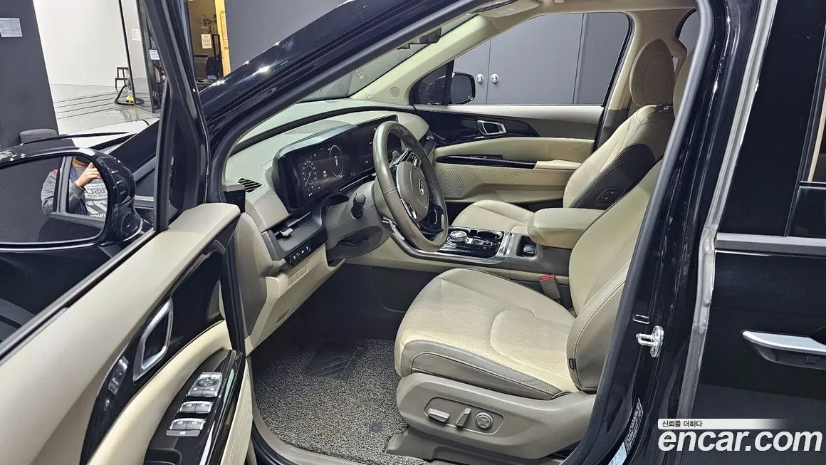 Kia Carnival — фото 10