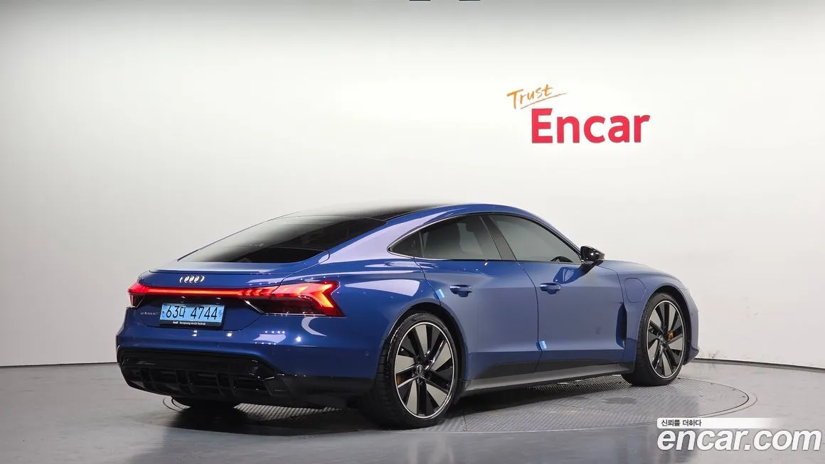 Audi e-tron GT 2022 из KR, фото 2
