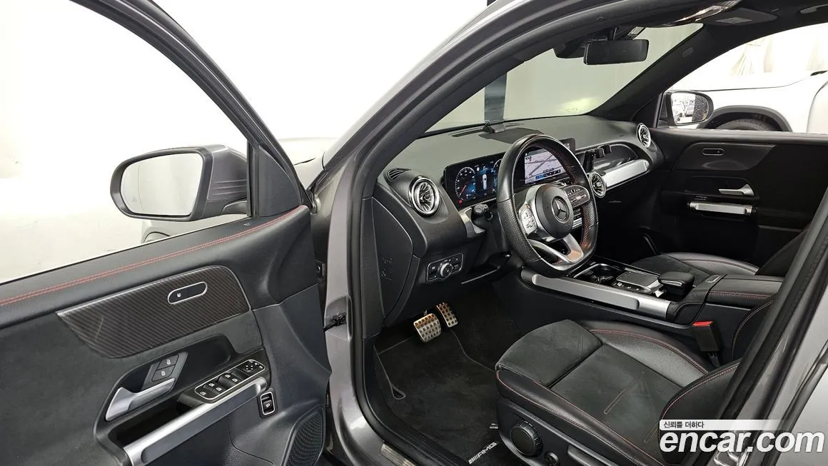 Mercedes-Benz GLB-Class — фото 10