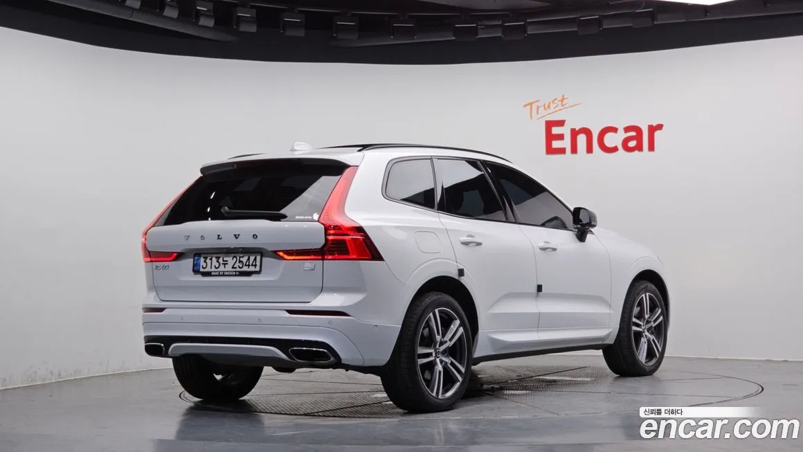 Volvo XC60 2021 из KR, фото 2