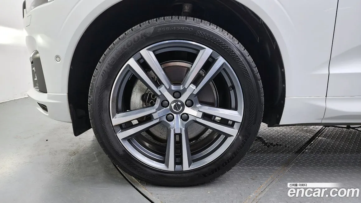 Volvo XC60 2021 из KR, фото 5