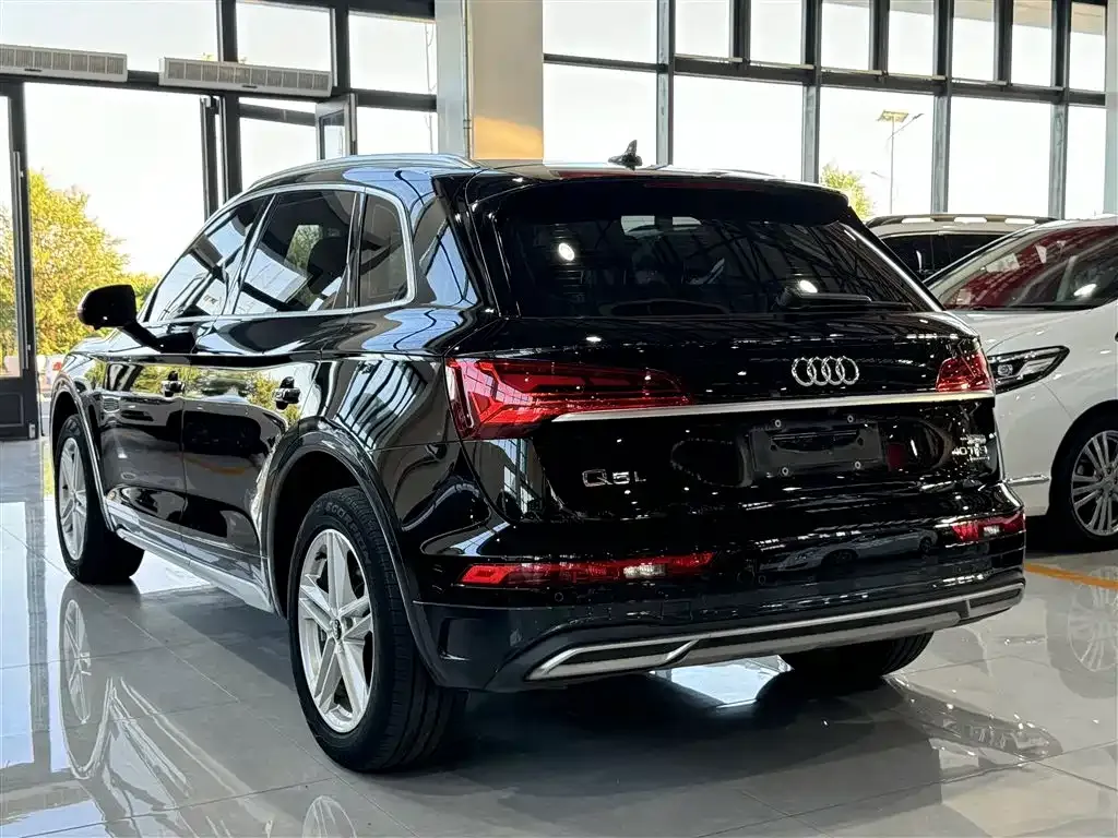 Audi Q5L 2022 из CN, фото 10