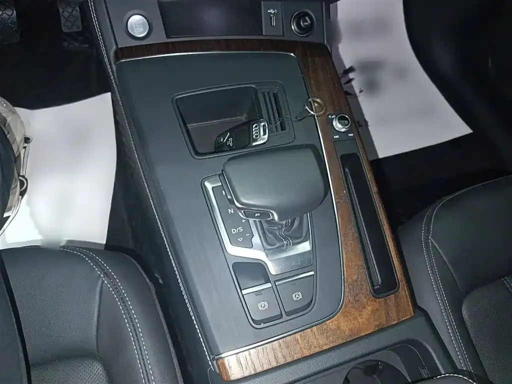 Audi Q5L 2022 из CN, фото 9