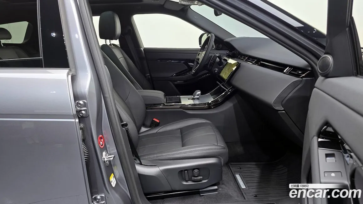 Land Rover Range Rover Evoque 2024 из KR, фото 3