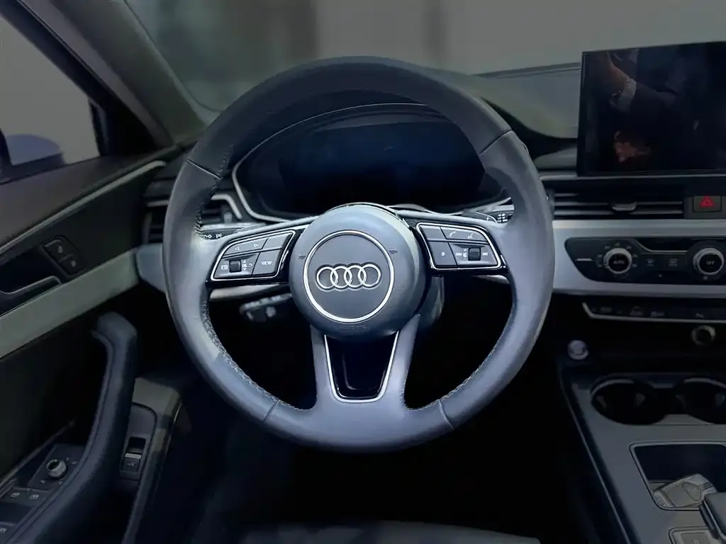 Audi A4L 2021 из CN, фото 10