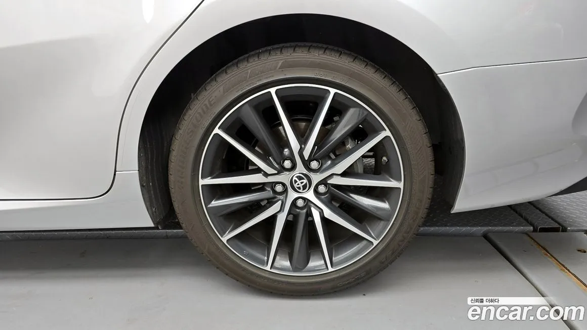 Toyota Camry 2023 из KR, фото 5