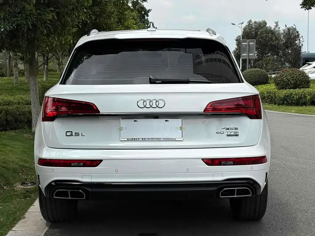 Audi Q5L — фото 5