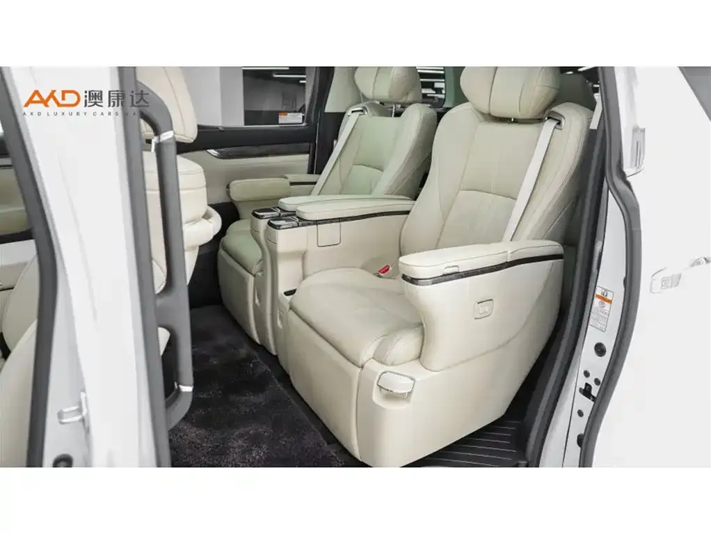 Toyota Alphard 2021 из CN, фото 7