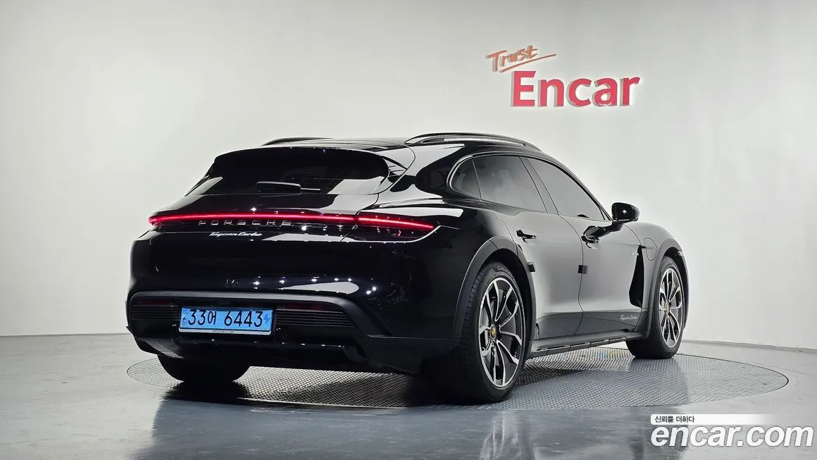 Porsche Taycan 2023 из KR, фото 2