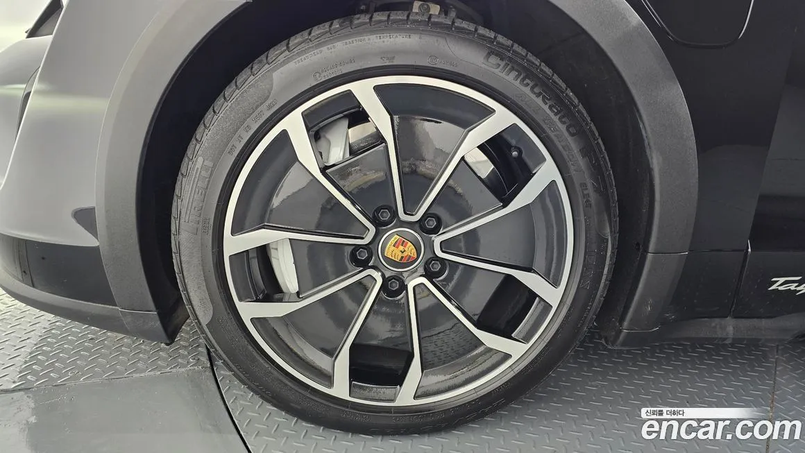 Porsche Taycan 2023 из KR, фото 5