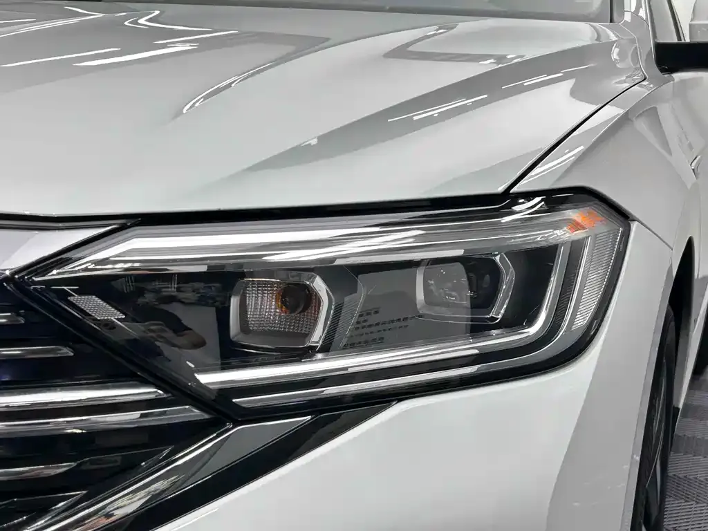Volkswagen Sagitar 2024 из CN, фото 3