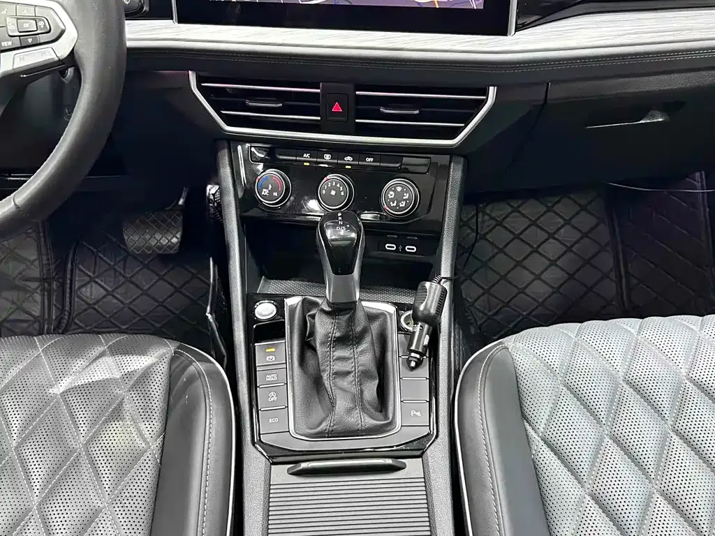 Volkswagen Sagitar 2024 из CN, фото 7