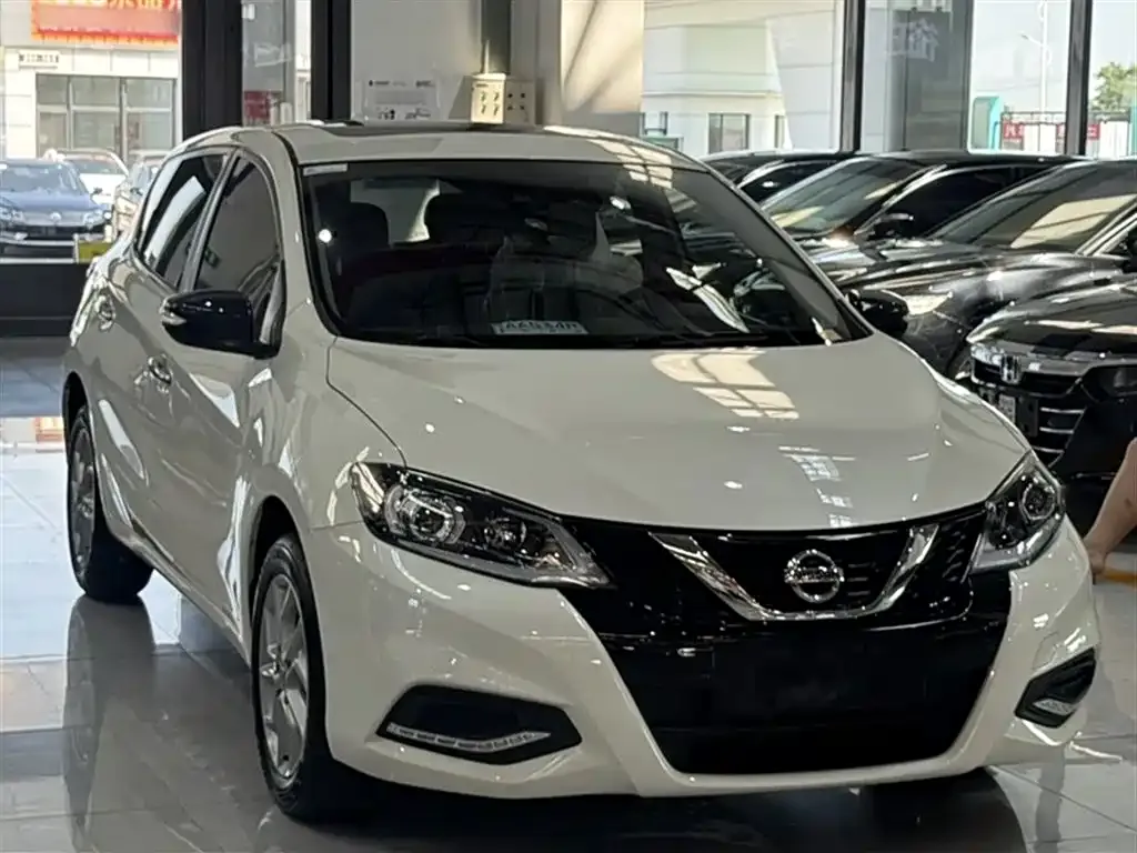 Nissan Tiida 2022 из CN, фото 10
