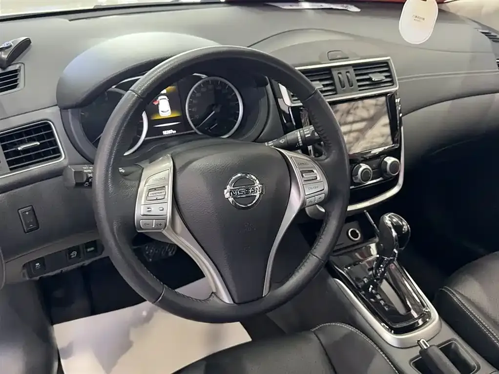 Nissan Tiida 2022 из CN, фото 5