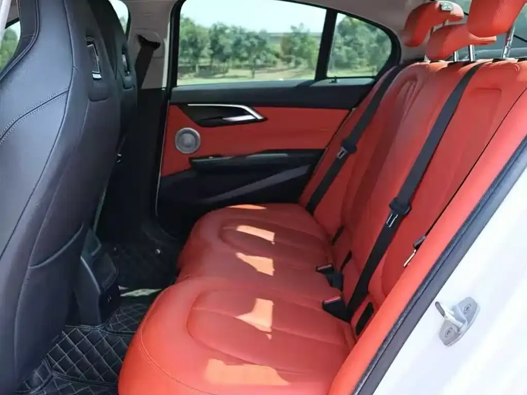 BMW 1 Series 2021 из CN, фото 10
