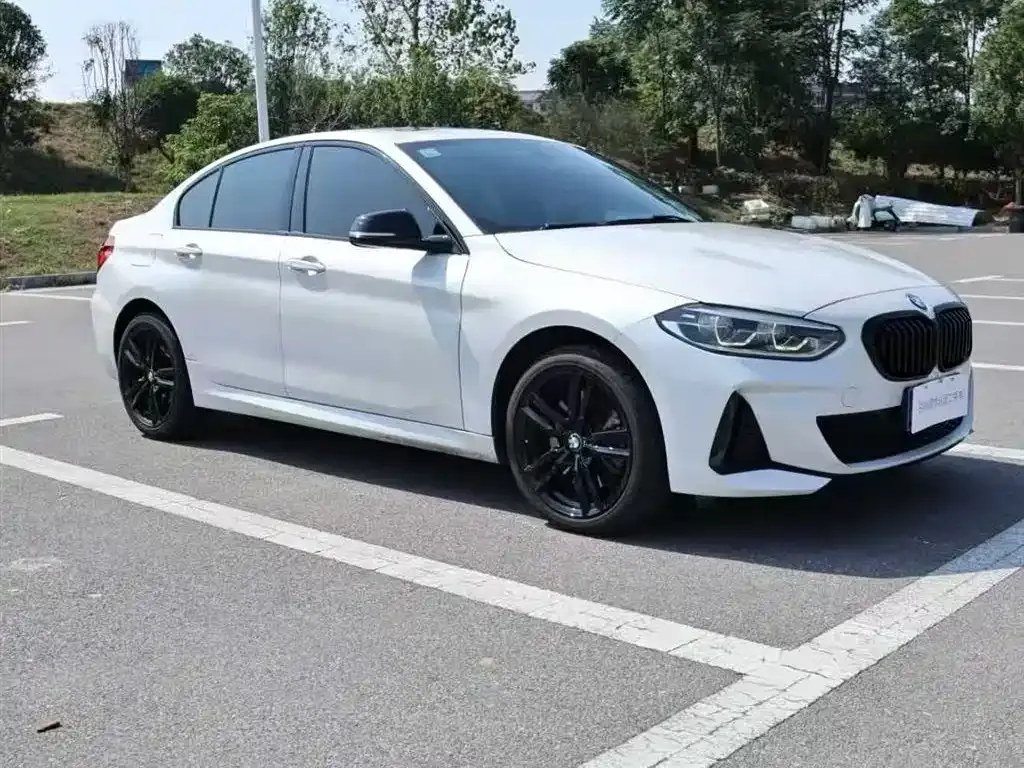 BMW 1 Series 2021 из CN, фото 3