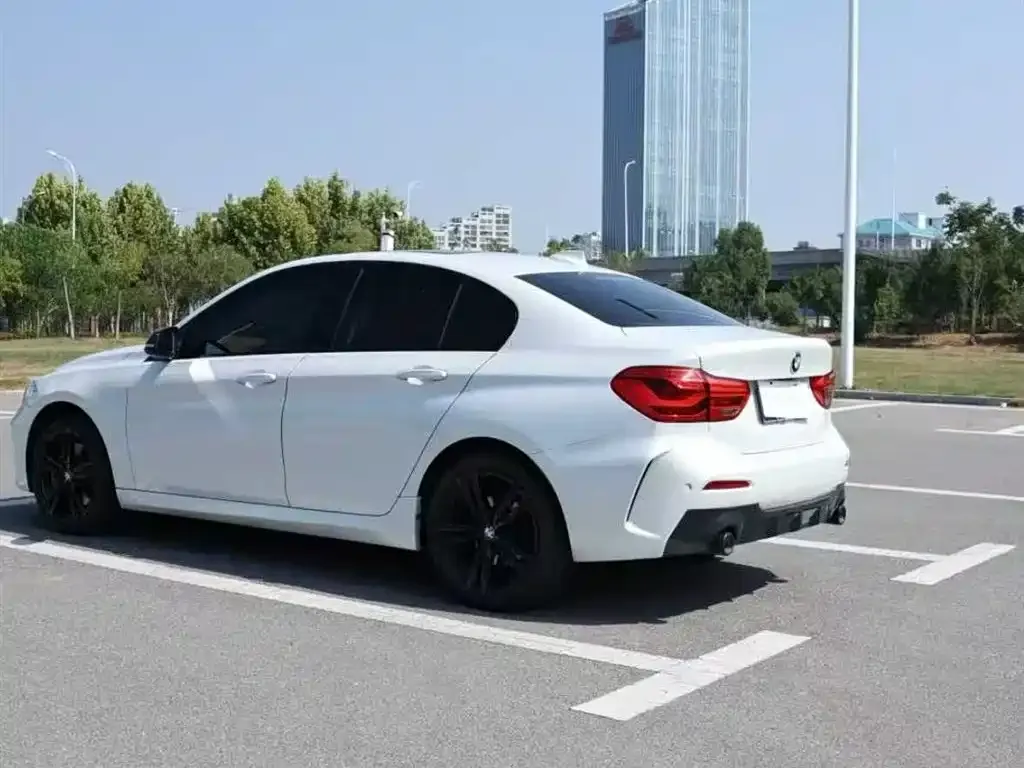 BMW 1 Series 2021 из CN, фото 6