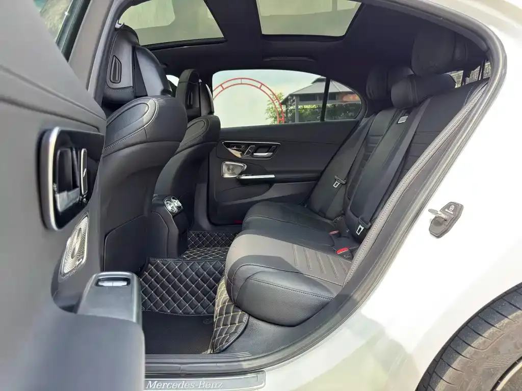 Mercedes-Benz C-Class 2024 из CN, фото 10